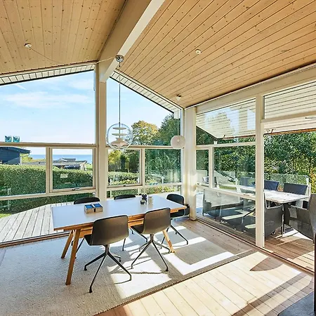 Bright Timber House With Outdoor And Sea View *