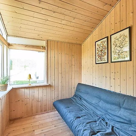 Bright Timber House With Outdoor And Sea View بيت للعطل *