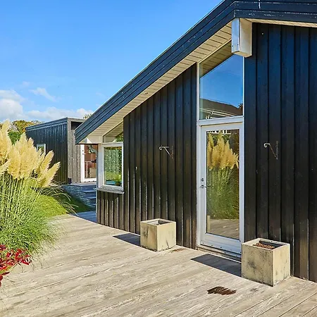 Vakantiehuis Bright Timber House With Outdoor And Sea View Sonderby (Midtjylland)